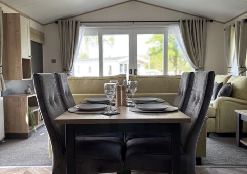 Willerby Gainsborough dining area