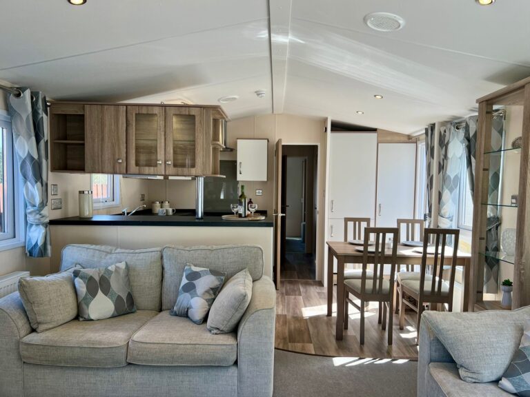 Mulberry Neo dining and comfort