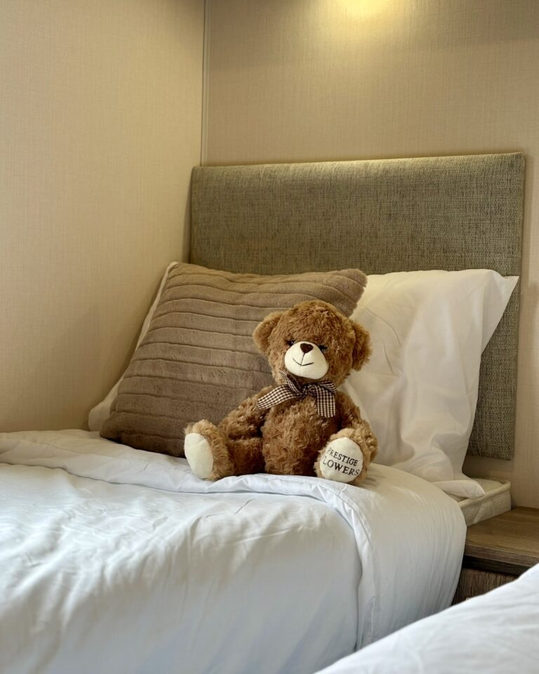 Screenshot Europa mulberry Spacious twin bedroom
