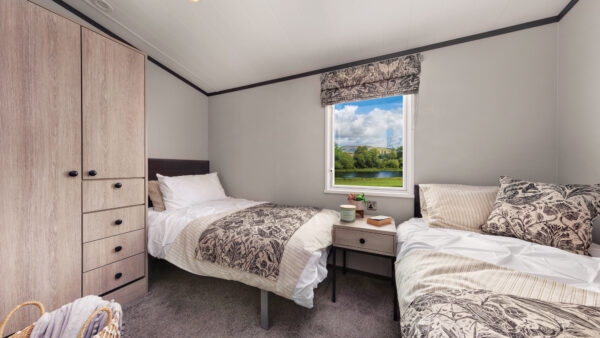 Riverwood Lodge twin bedroom