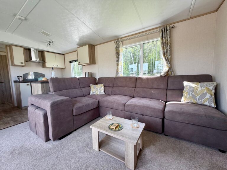 Carnaby Oakdale - sofa sitting